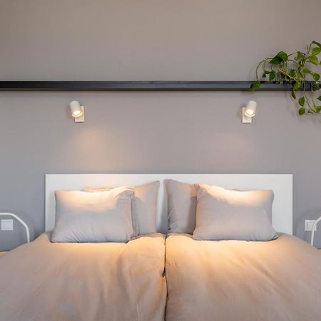 Cosy Studio With River View Рига Экстерьер фото